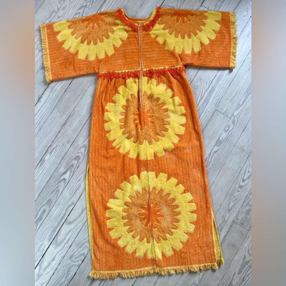 Vintage 70s Sunburst Kaftan Orange Yellow Dress Kimono Sleeves - Picture 3 of 3